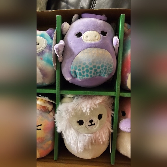 Original SquishMallows Holiday Tie Dye Set Of 8 New in Box - Picture 5 of 16